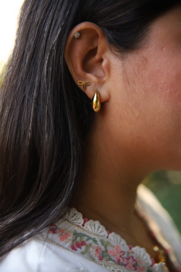 Luxury Gold Water Drop Pendant Necklace & Stud Earrings Set