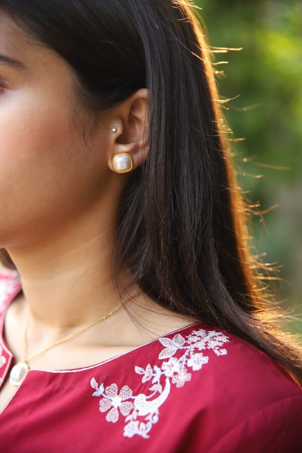 Pearl Pendant Necklace & Stud Tops – Golden Chain Jewellery Set