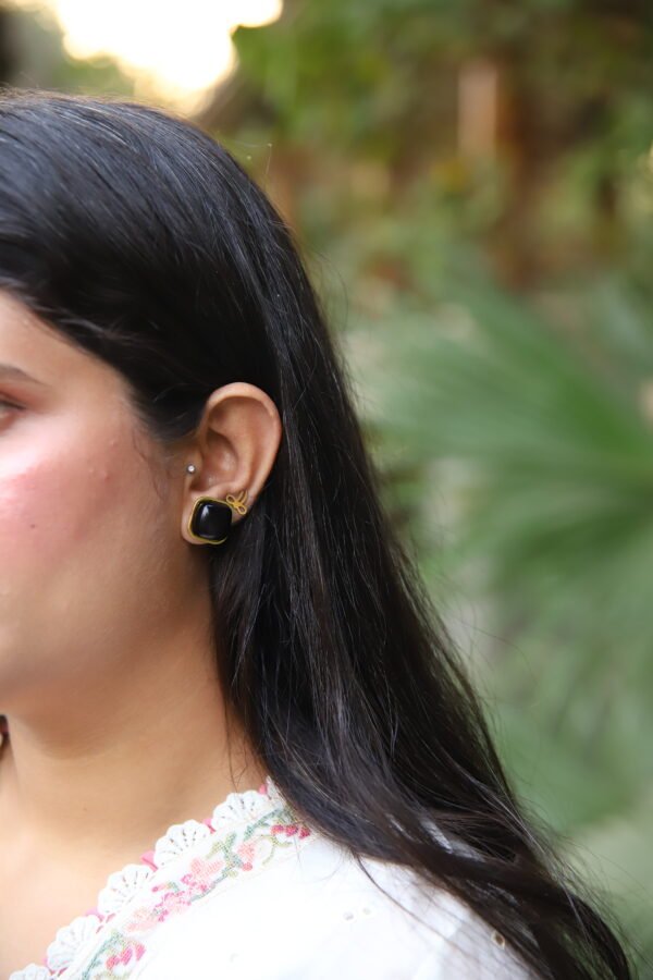 Pearl Pendant Necklace & Stud Tops – Golden Chain Jewellery Set